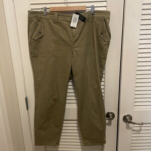 Torrid Women’s Crop Size 22 Military  Ankle Pants Sage Green Stretch New